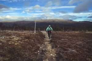 Cykla mtb i Vålådalen - Kyrksten